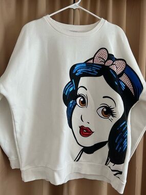 Snow White With Sequined Accents Pullover Disney Sweatshirt Size Large EUC